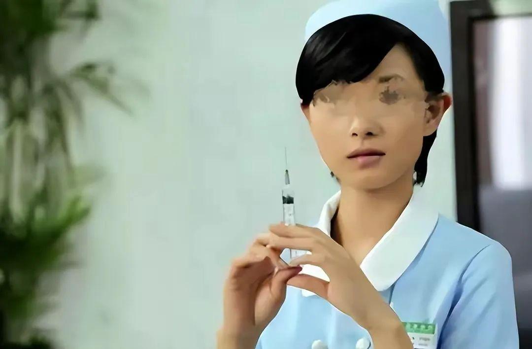 “我只是开了个玩笑！”2002年，广西桂林一名女护士，从背后拿针管刺向一名男医生