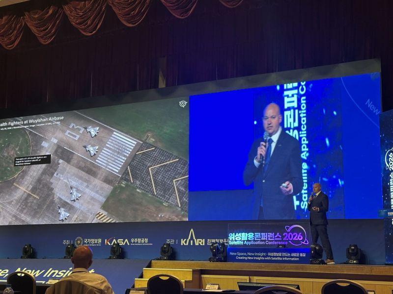 在 2026 年卫星应用大会上，美国万拓（Vantor）公司展出了全新的人工智能