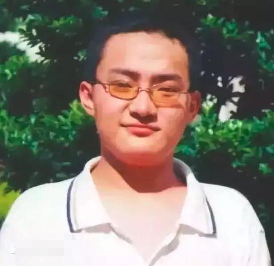 孙宇晨真是个狠人！他高中时学习成绩也就能上个三本学校，他却想凭一篇作文就想上北大