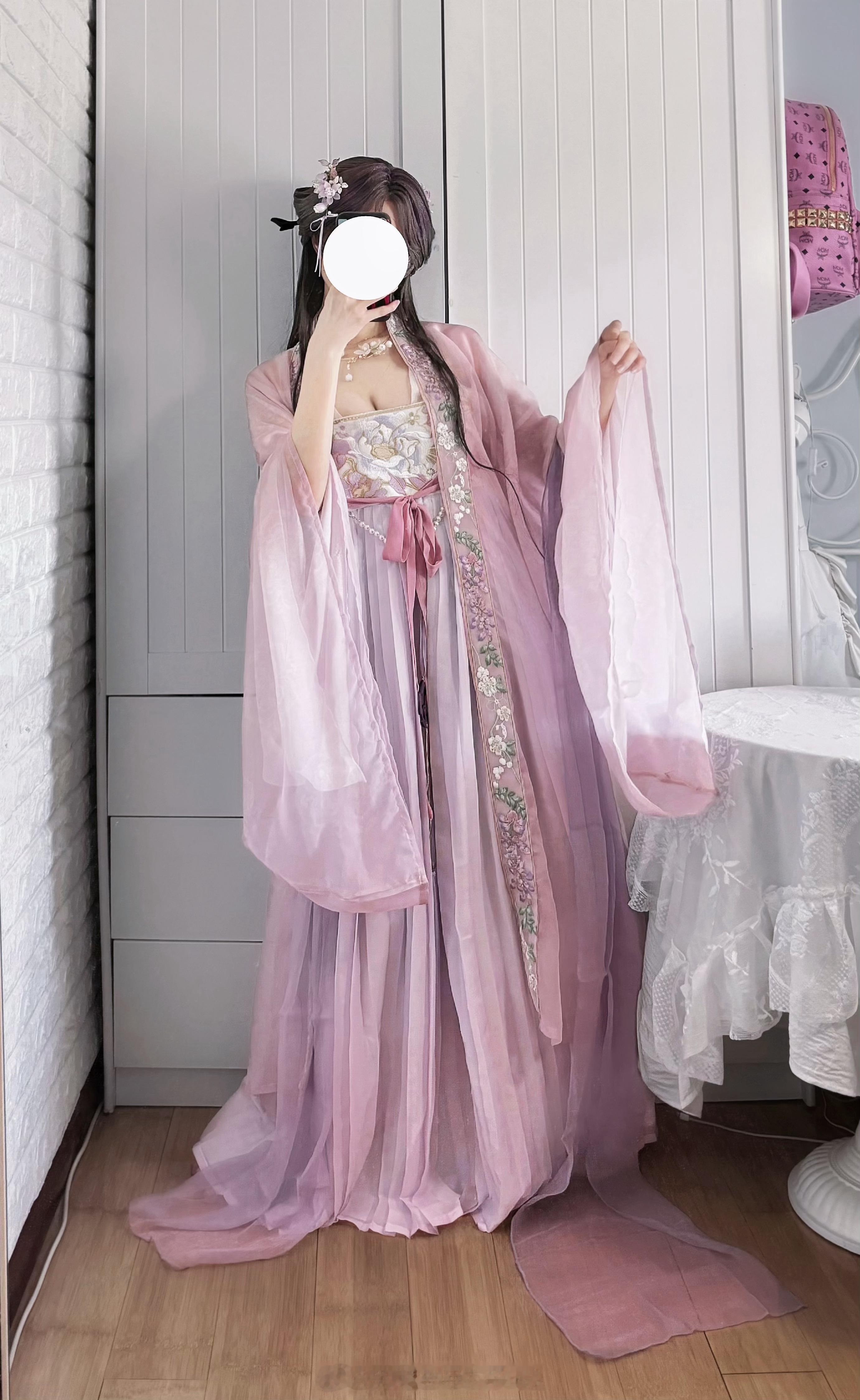 无期迷途[超话]cosplay 「香消梦殒」萦萦 ​​​