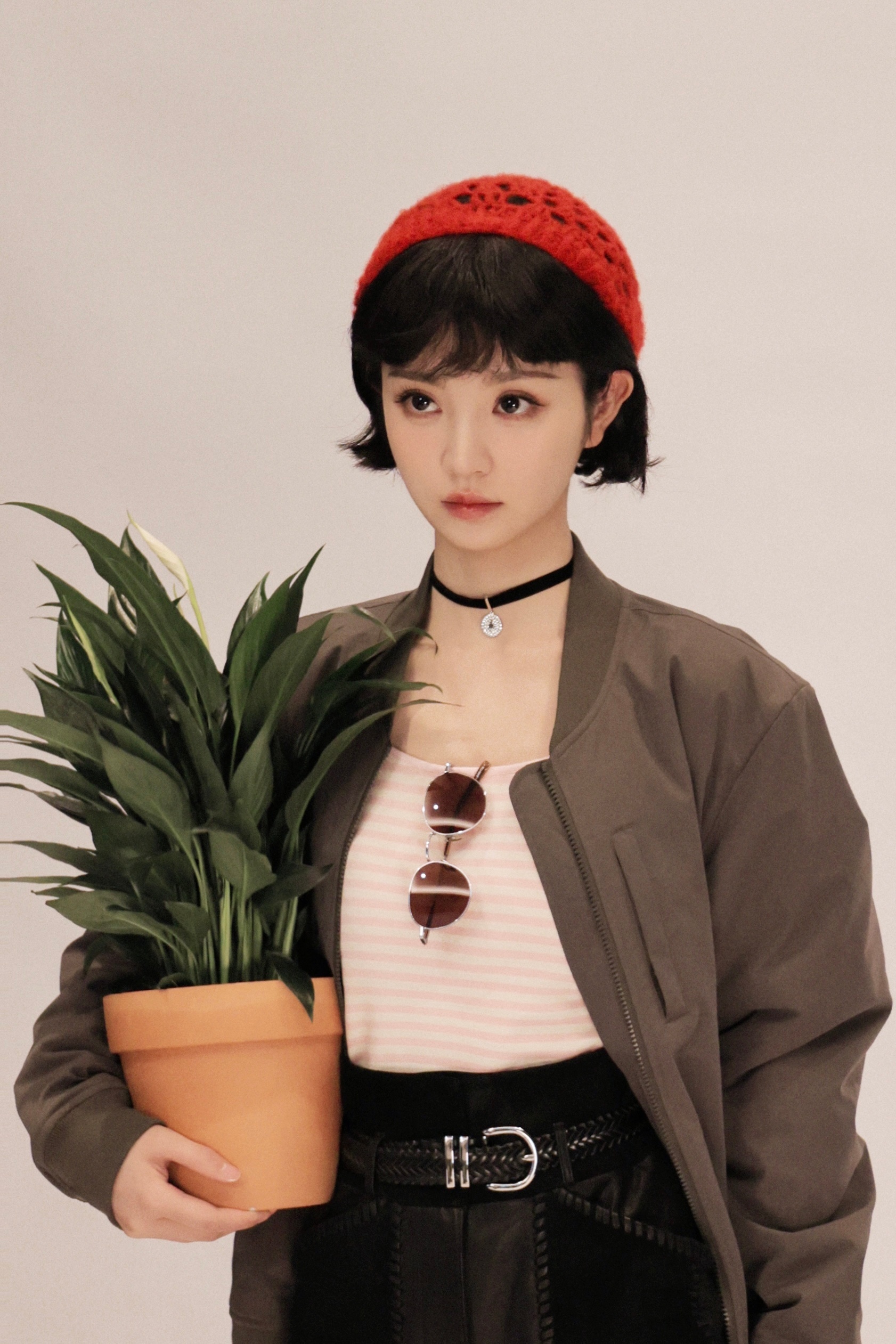 田曦薇[超话] 在复制粘贴的时代，你是手写的诗[鲜花] ​​​