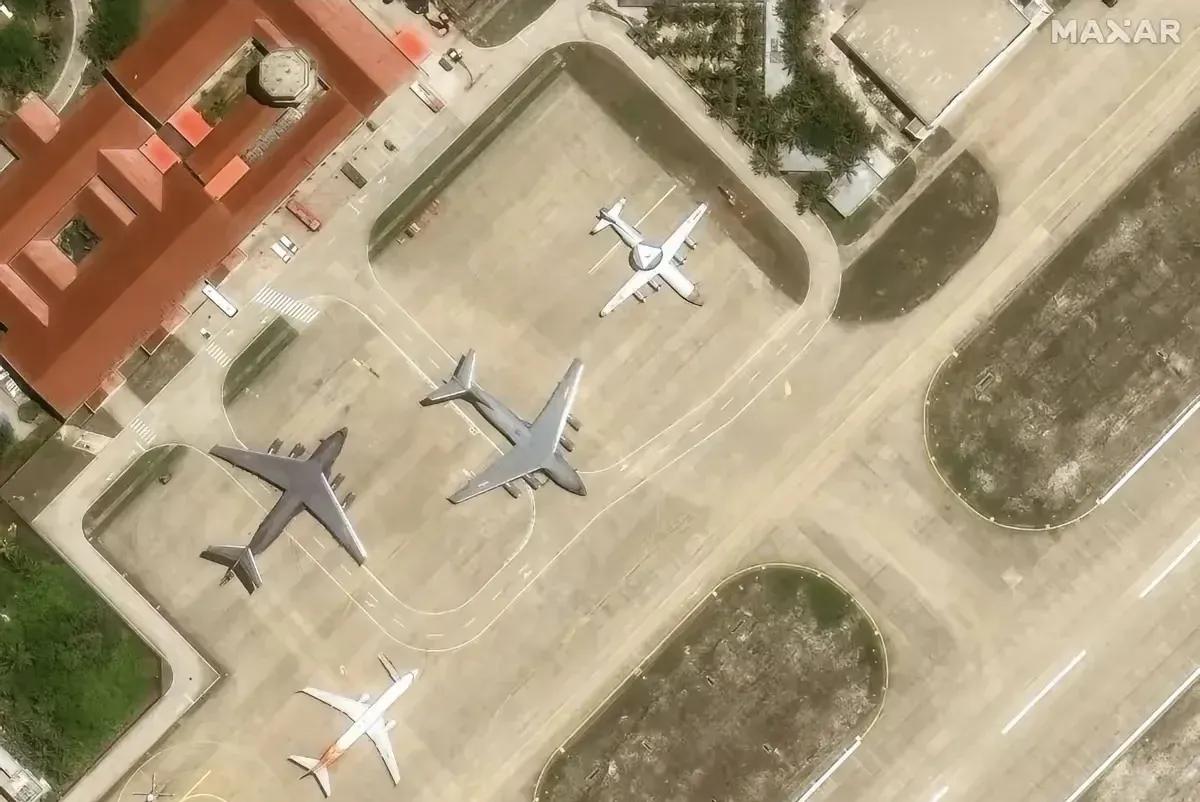 运-20和空警-500都可以部署，以后有了战略轰炸机，也完全可以部署！
说是“永