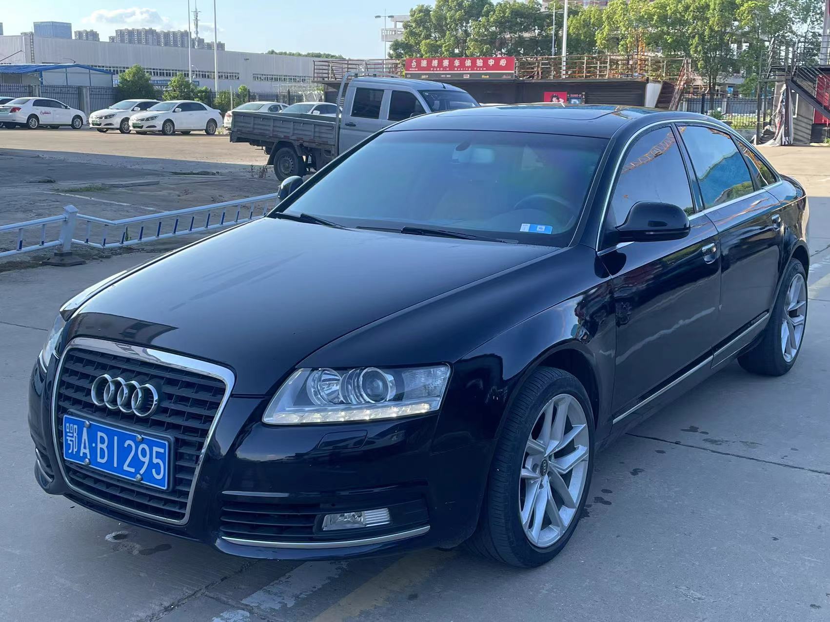 更新一组 2010年11月上牌 2.4L V6 奥迪A6L图片曾经我们遥不可及，