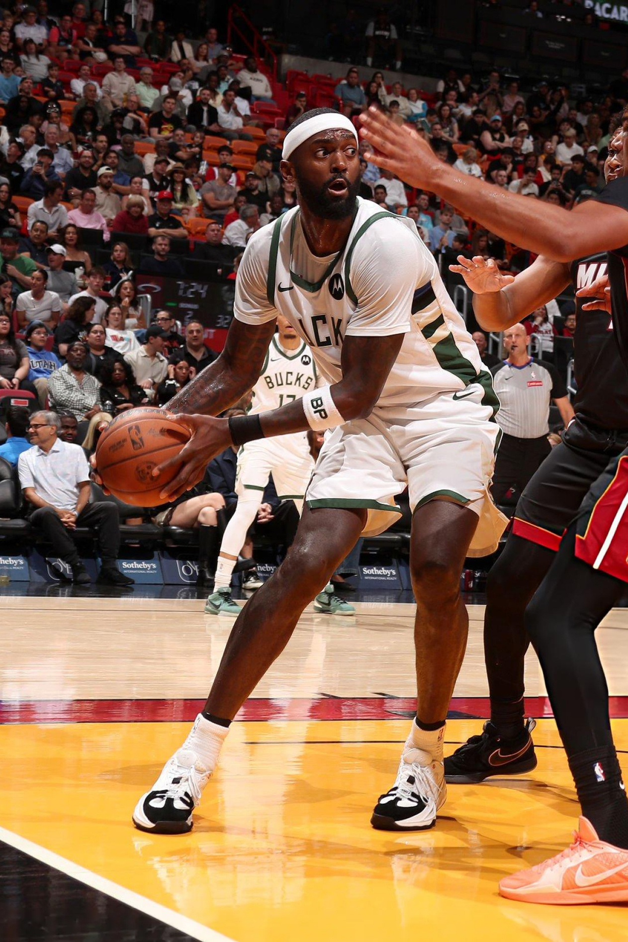 鲍比·波蒂斯 · AND1 Attack 3.0现在还有人穿AND1在NBA打球