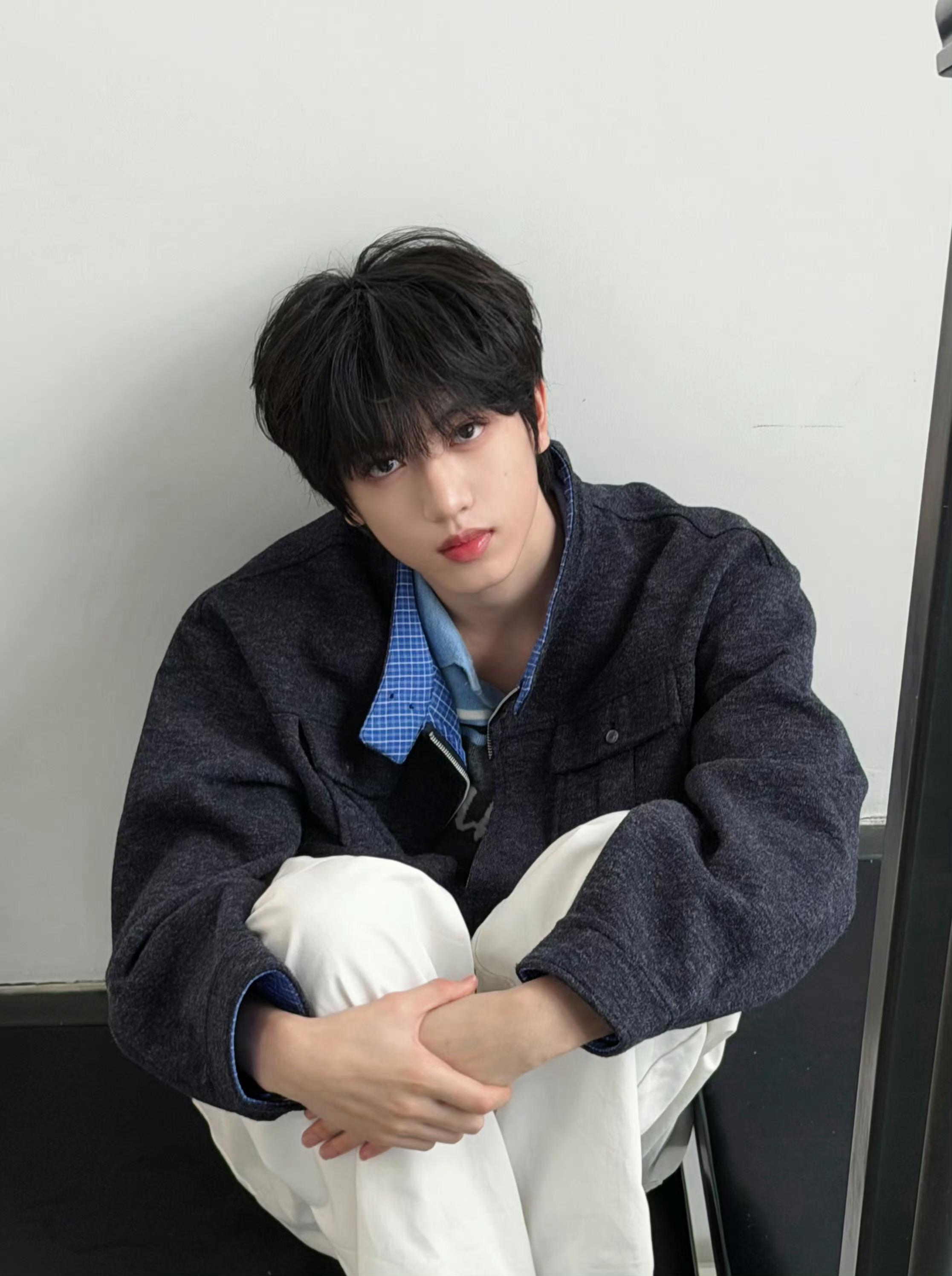 捏你 捏哪里你别管 