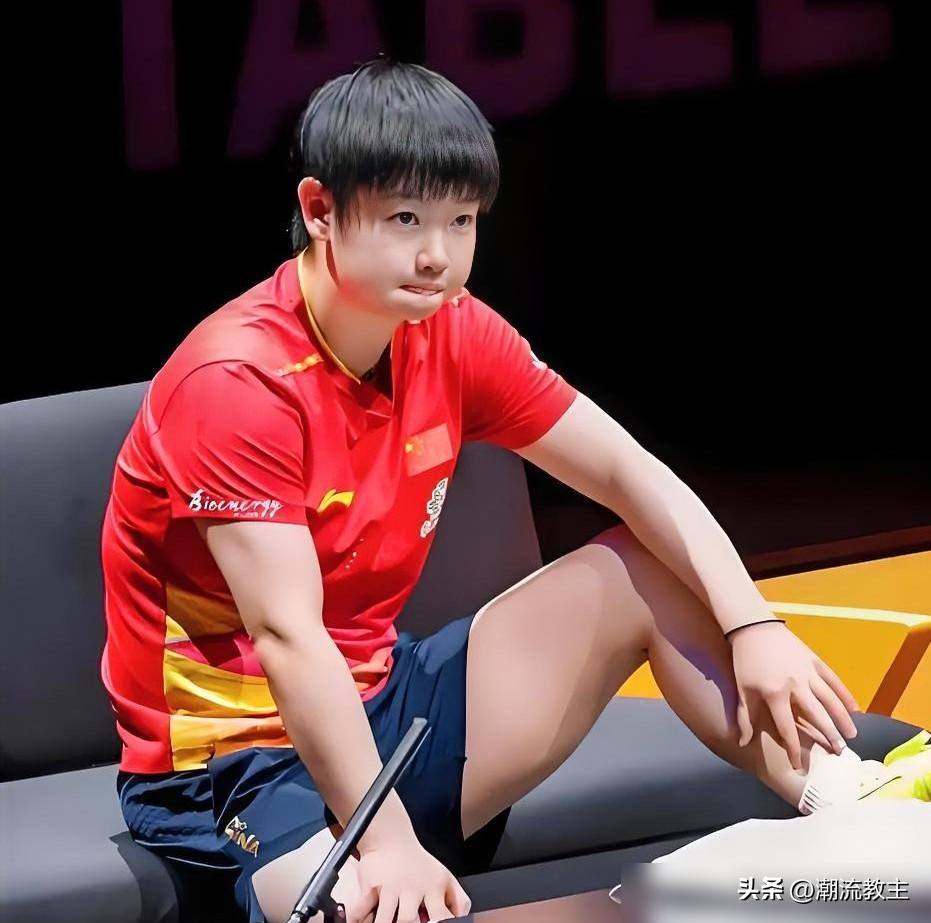 都说孙颖莎打重庆赛是降维打击，纯属浪费体力。可懂的都懂，这哪是她想来，这是WTT