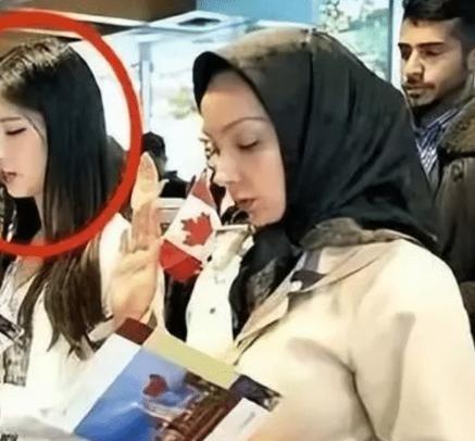 美国最恨中国的是华裔？去年年初，一美国网友曾吐槽：“在美国出生的华裔，个个表现得