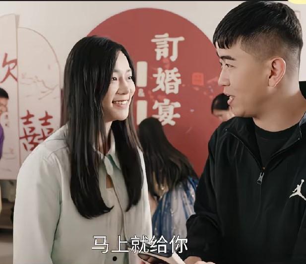 “曾许人间白首，终被世俗左右”，我们大部分人都曾经怀着美好的憧憬步入婚姻，一起生