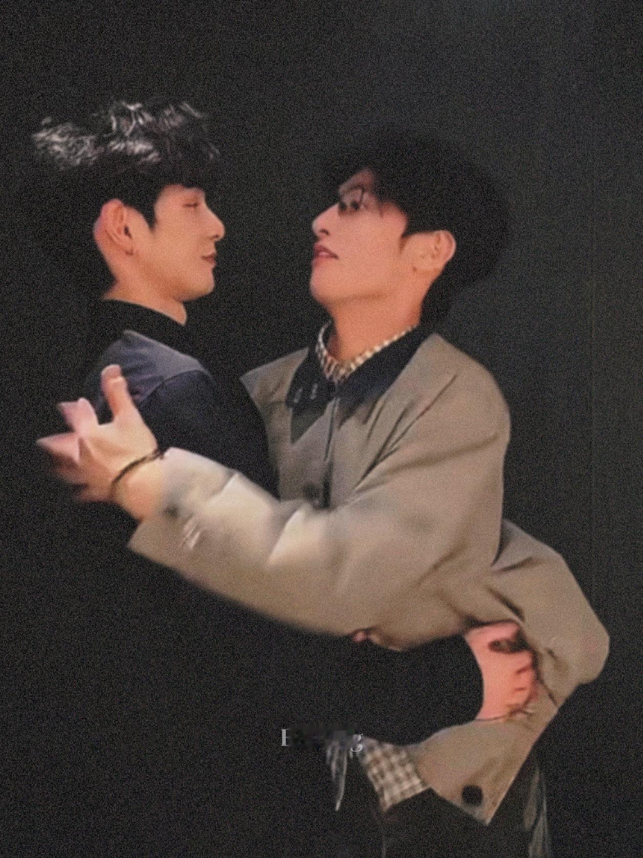 就很台偶啊“真爱降临” 