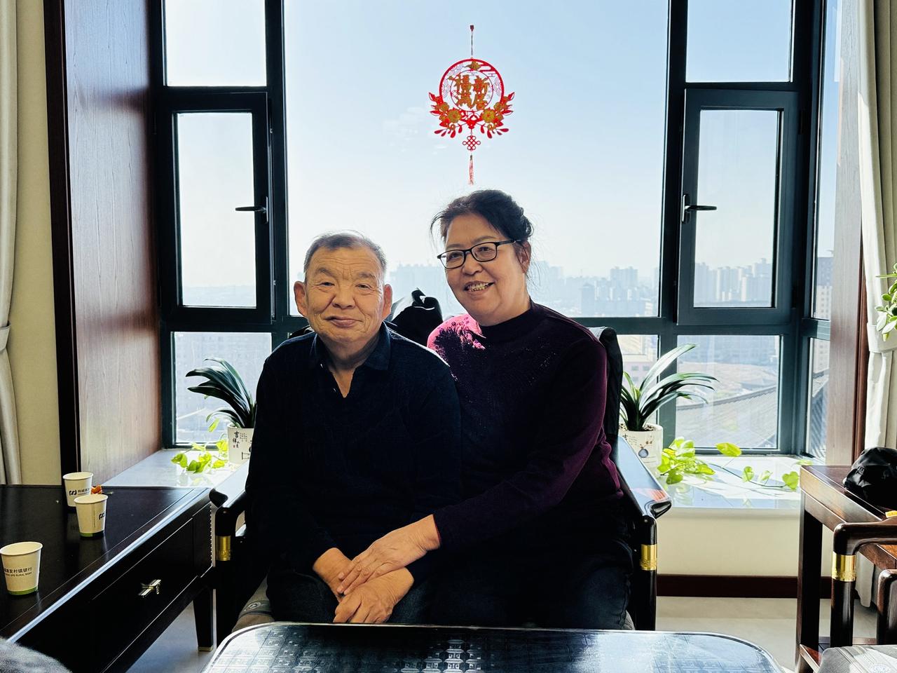 二哥、姐姐幸福健康到永远！