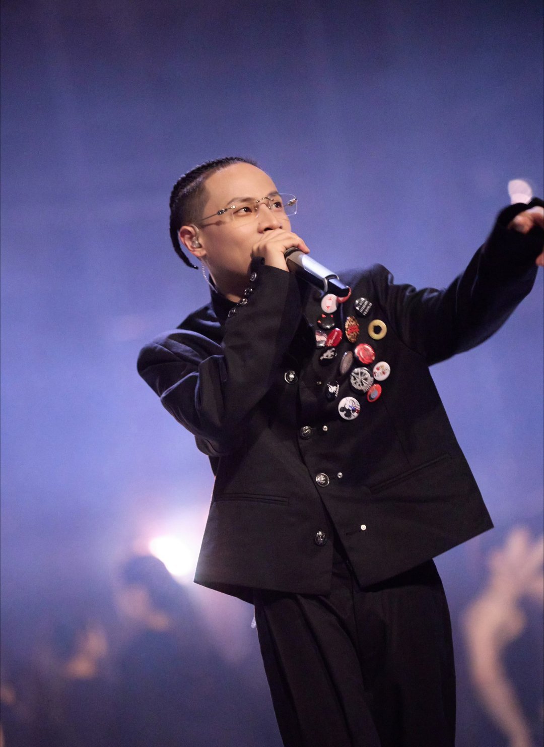 vava提着布瑞吉脖子走路 单手提人走路是什么神仙操作？VaVa这气势绝了！布瑞