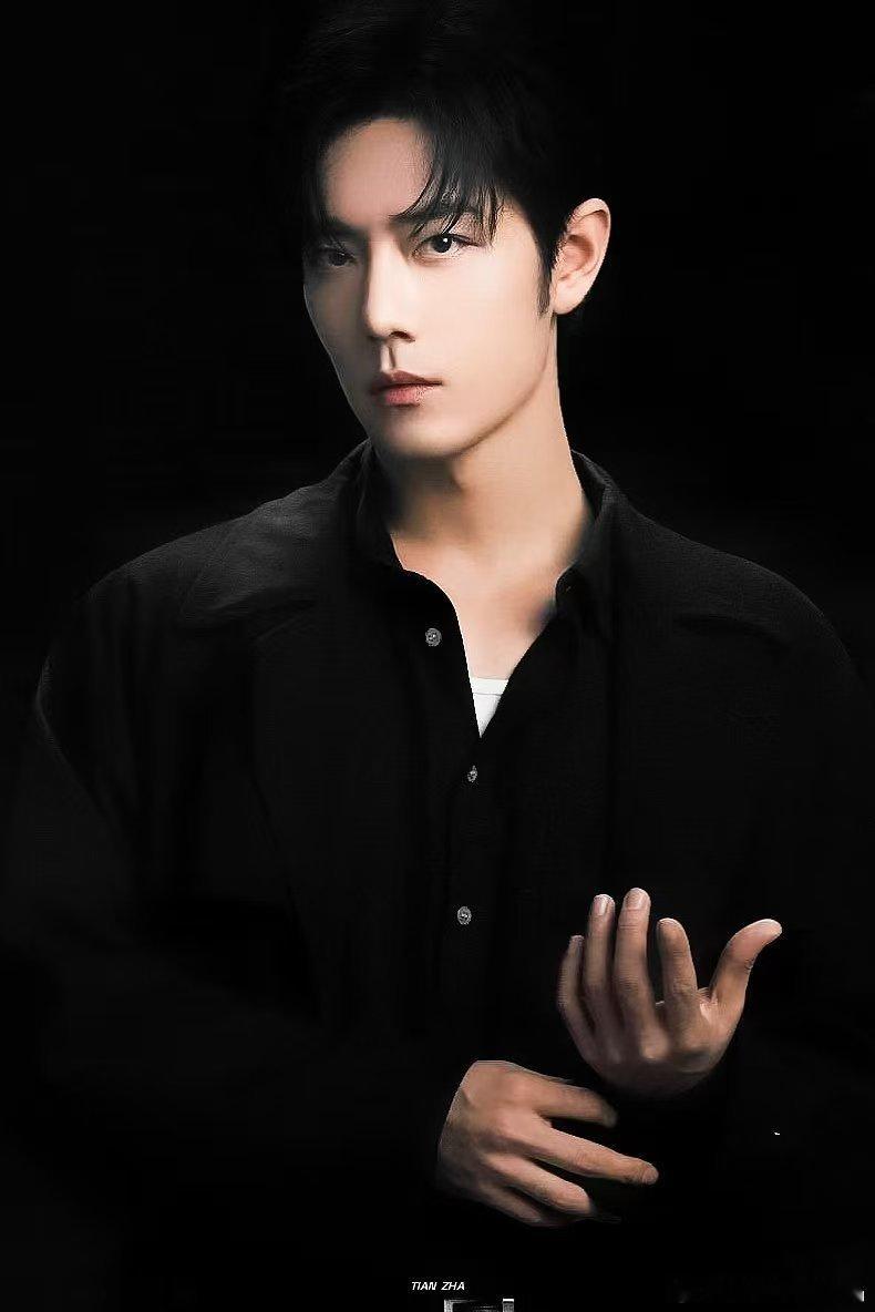 十日终焉首发阵容肖战官宣齐夏又上世趋了，顶流上世趋真的如呼吸一般简单