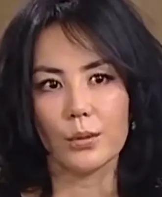 一句“爸爸喜欢就好”，藏着多少没说出口的牵挂

这段文字把娱乐圈那点剪不断理还乱