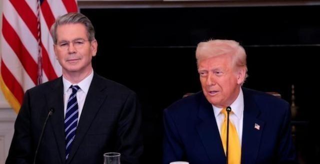 就在美军把过万名士兵压向 霍尔木兹海峡 ，甚至指名道姓要制裁中资银行 的关口，一