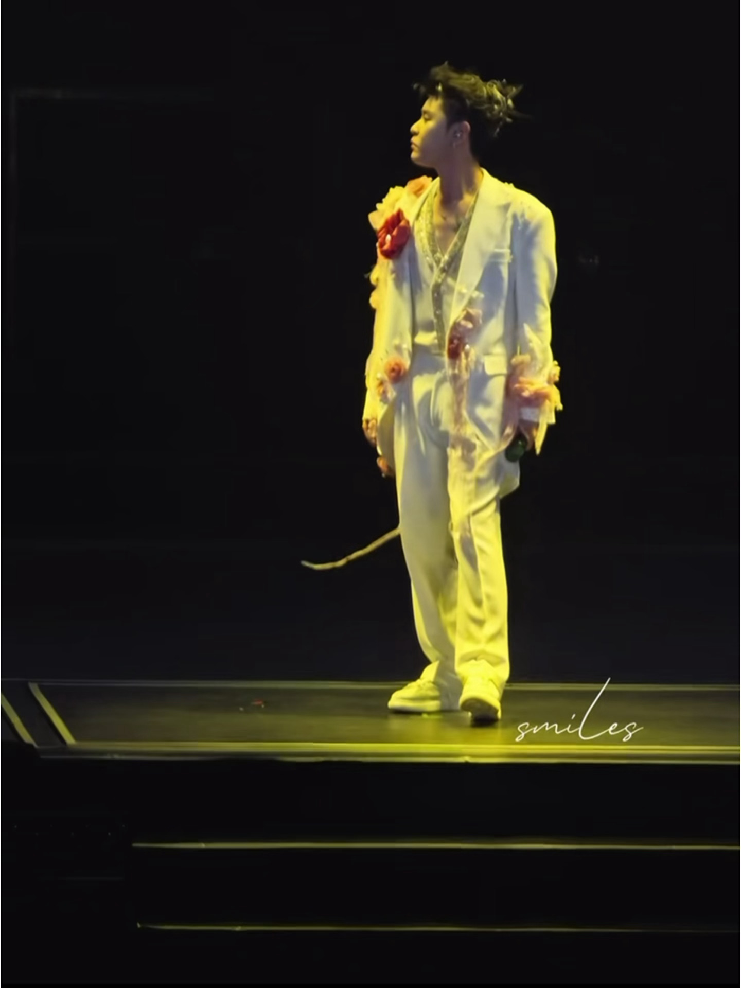 你见过燕子跪搓衣板么我见过 ⬇️Cr:杏云廿一 ​​​