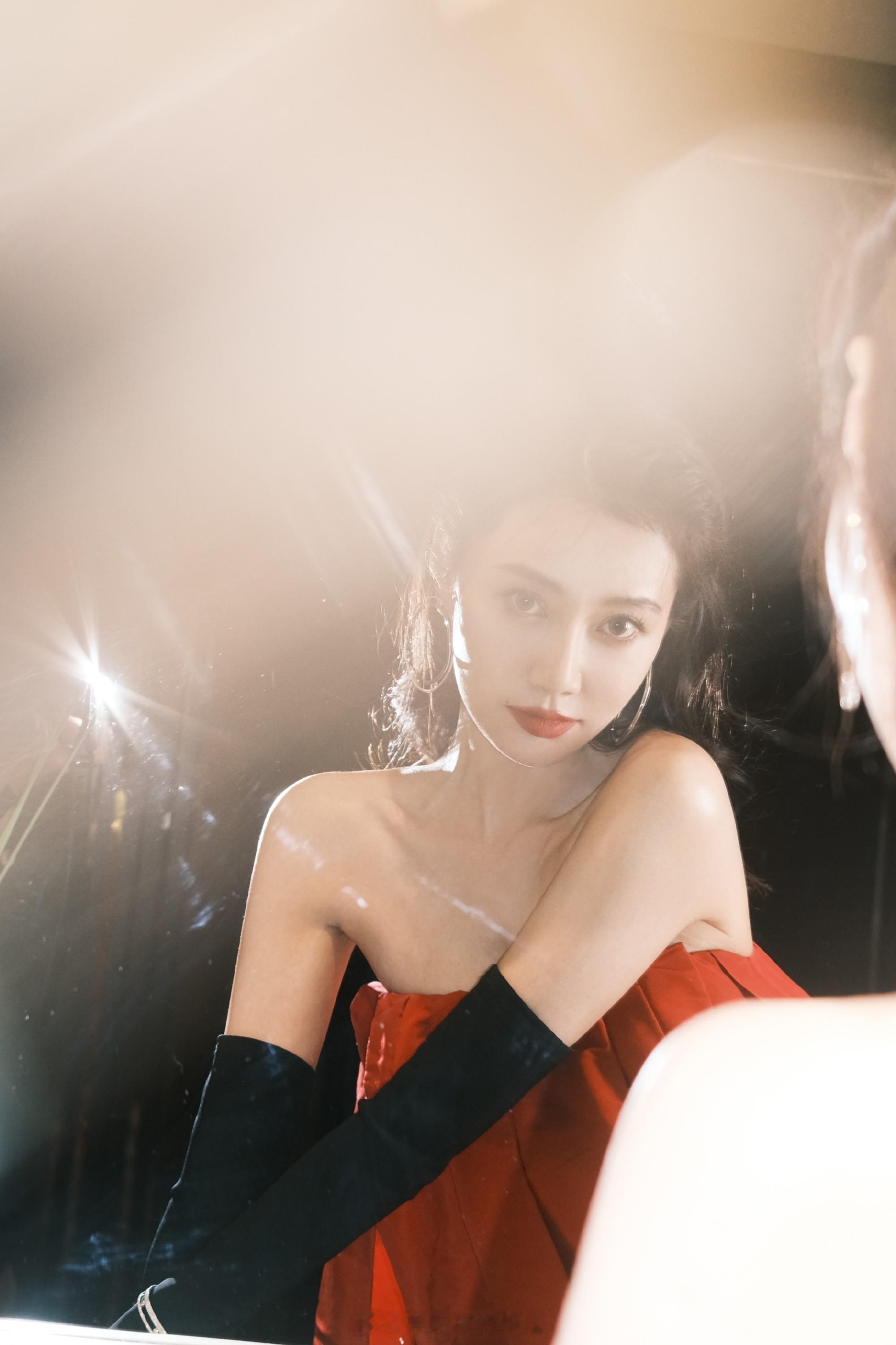 李斯羽红色魅力 