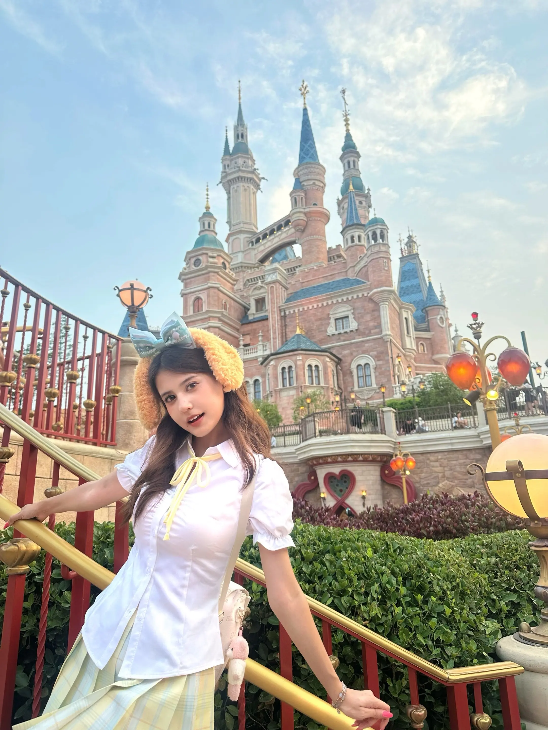 祝你拥有神奇的一天～🏰