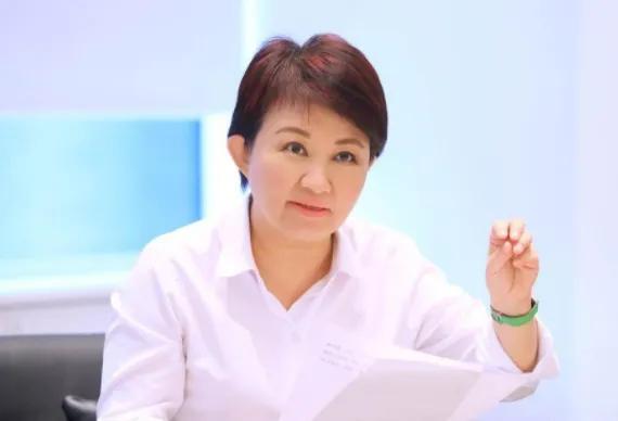 郑丽文掌舵后，国民党正通过调整两岸政策。说实在国民党要想发展需要国民党人共同的努