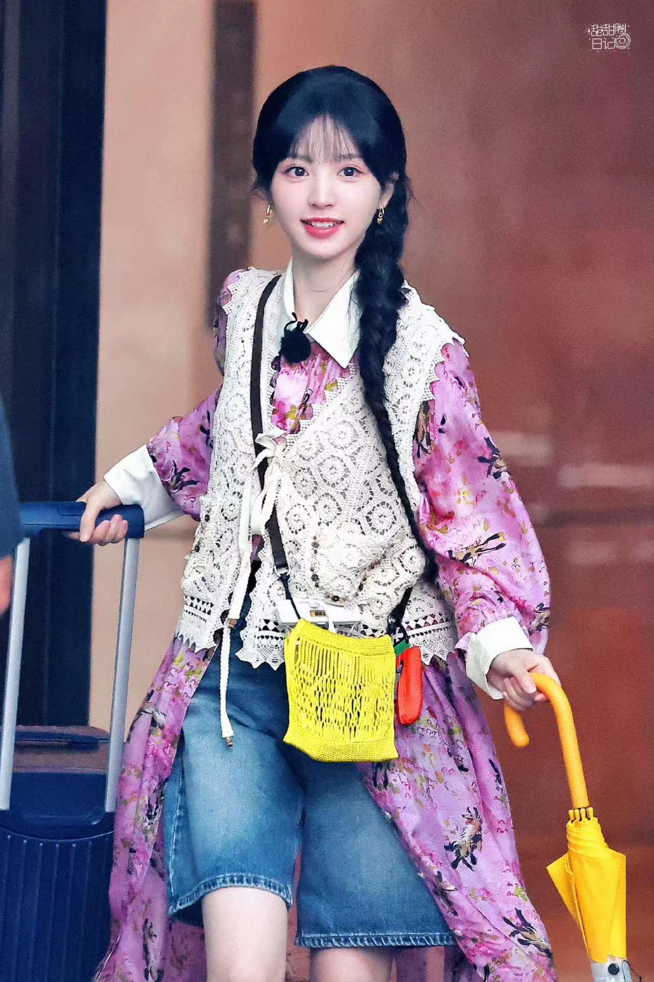 #田曦薇度假风##田曦薇马甲碎花裙#田曦薇马甲碎花裙，哇塞 ​​​