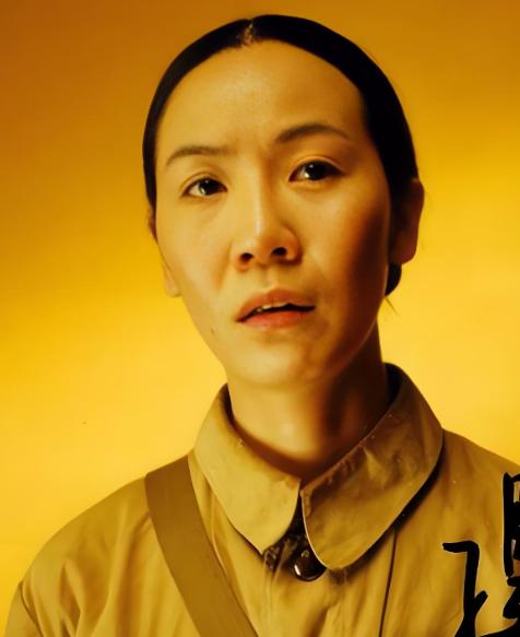 中国最丑女演员”杨青，在北影面试时，被考官说长得丑，她以为没戏了，谁知考官接着说