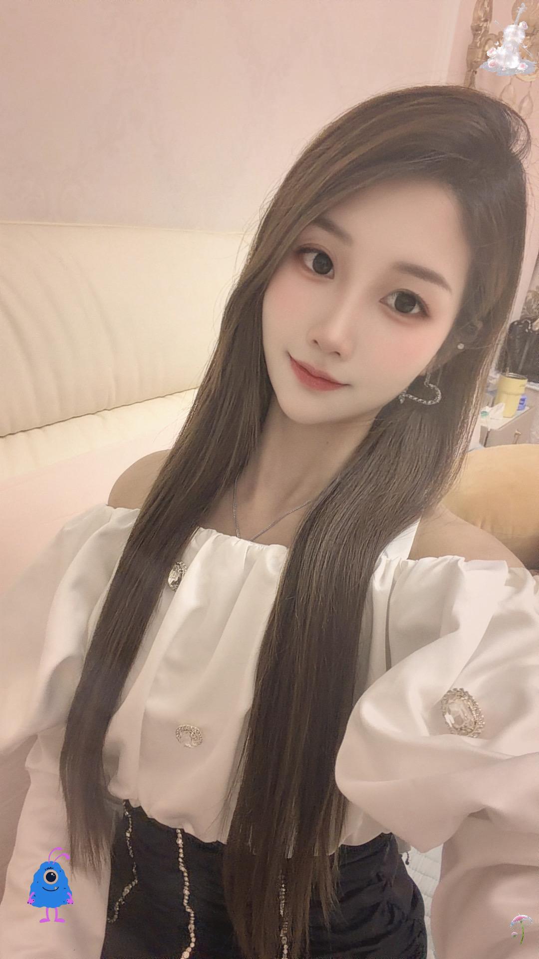 女人不要执着一个不好的人，他很爱你吗？他给你花了很多钱吗？他让你更快乐...