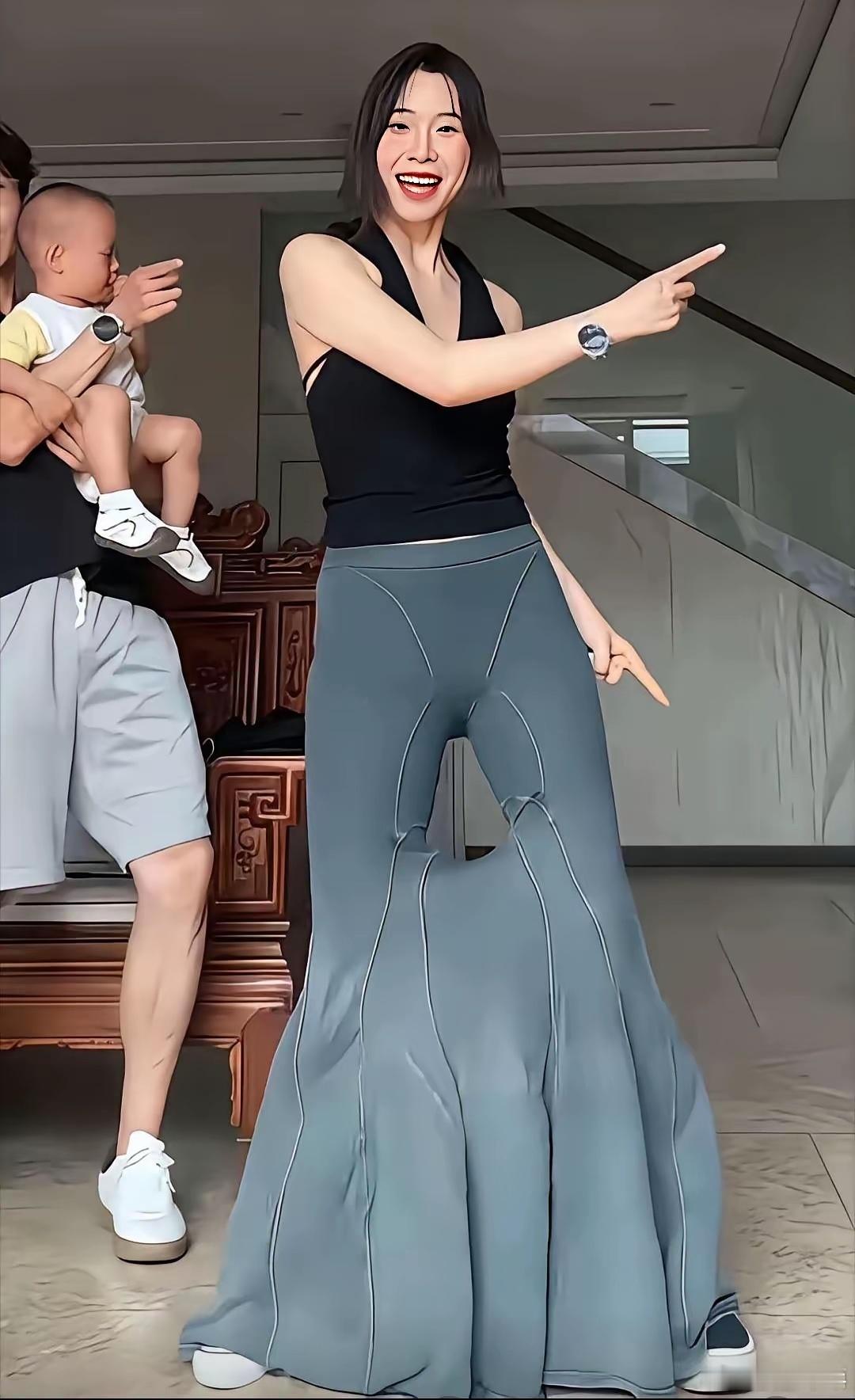 这裤子啥情况 
