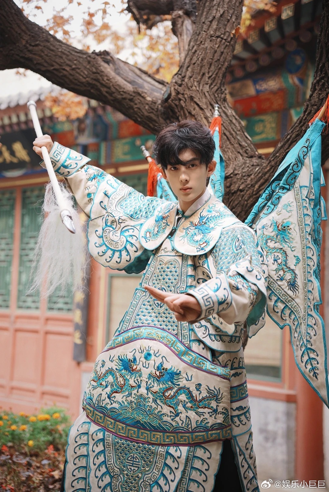 十年戏曲生发文追主角戏曲生王江一主角观后感 03年新生代演员太亮眼，早前少年行里