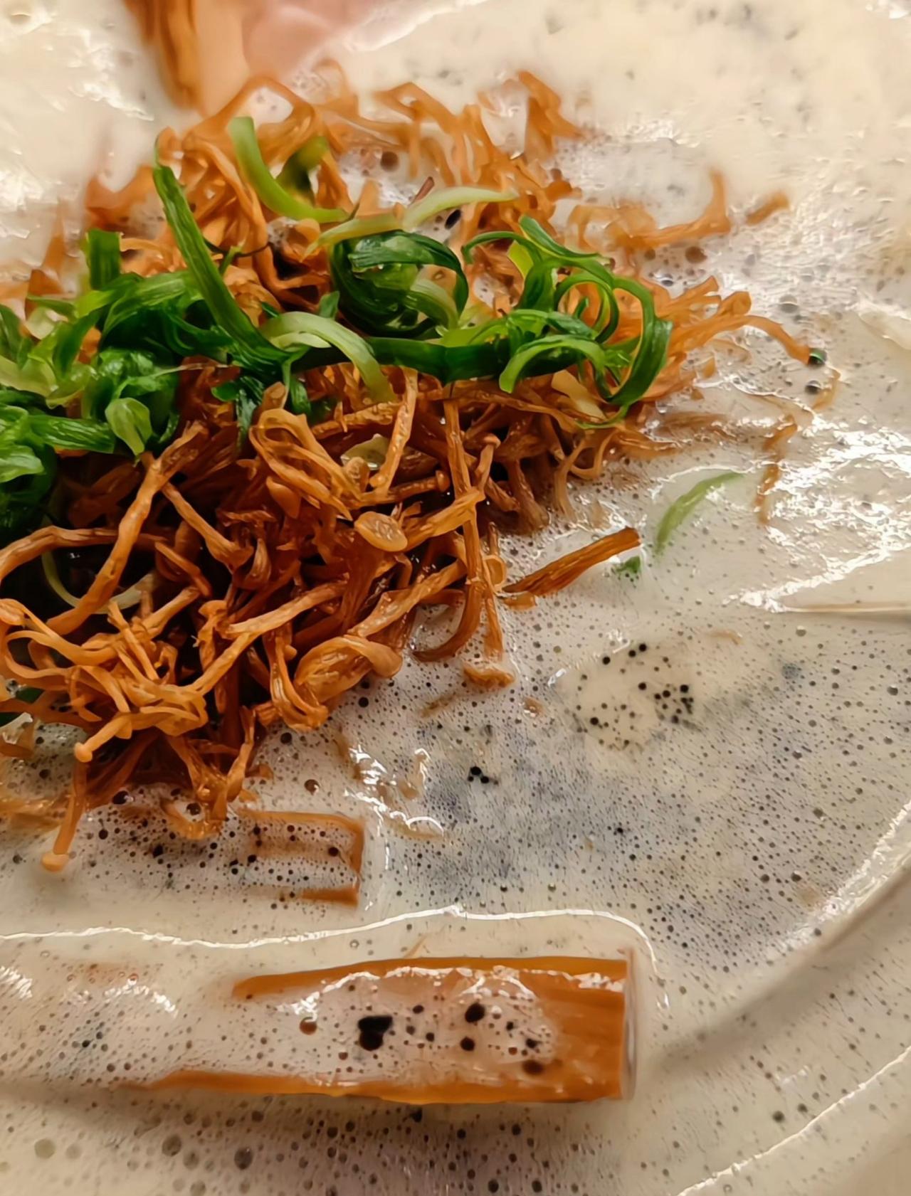 🔥体育西拉面排队王！终于吃上了！！！
📍广州 麵屋三重滝(体育西路店)
终于