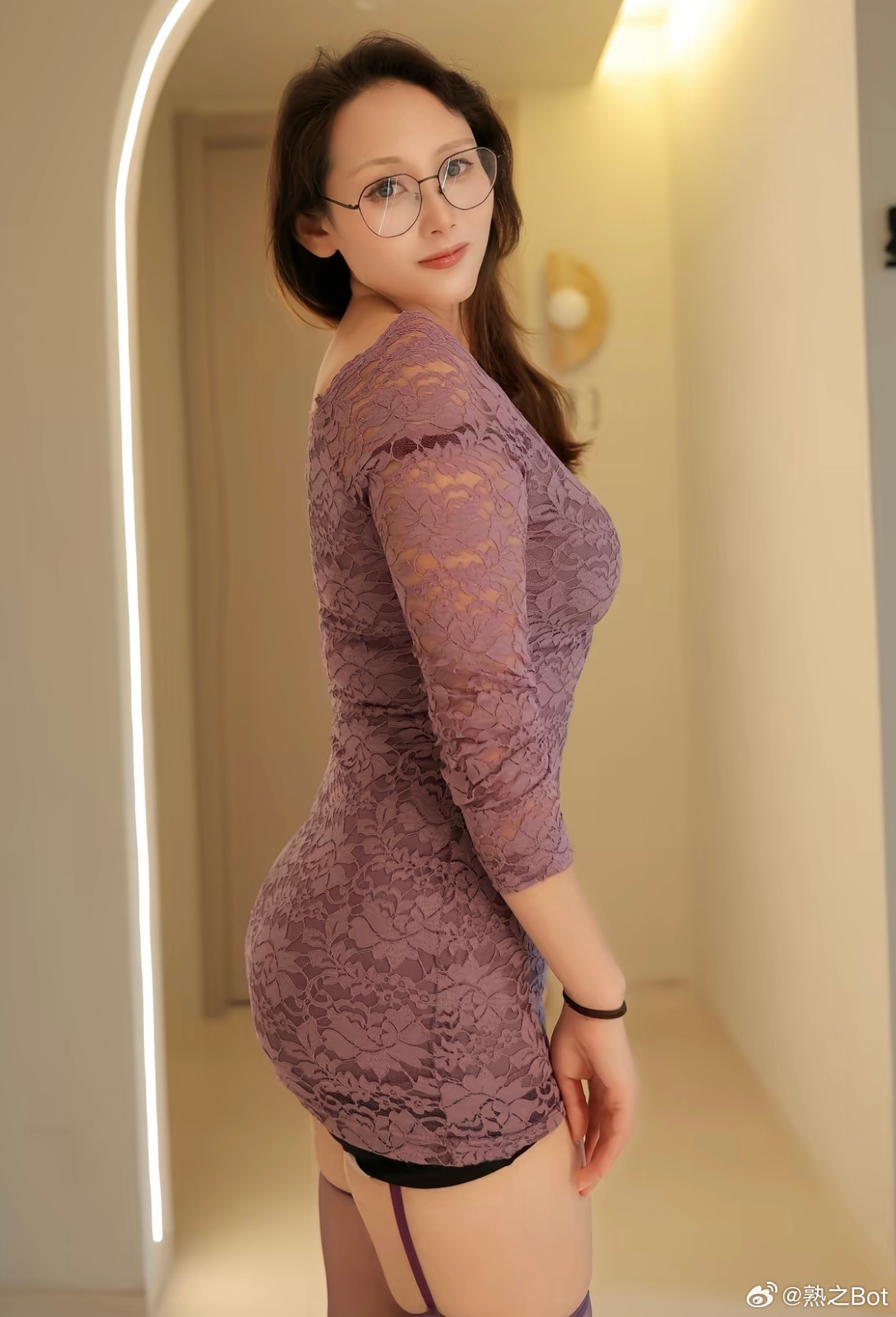 别人家的漂亮老婆之紫色丝 