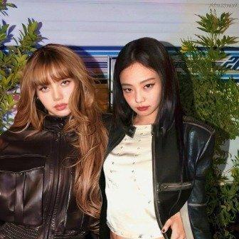 千万点赞合拍藏玄机？Lisa一句话曝幕后，十年友情太好嗑
 
K-pop圈这波反