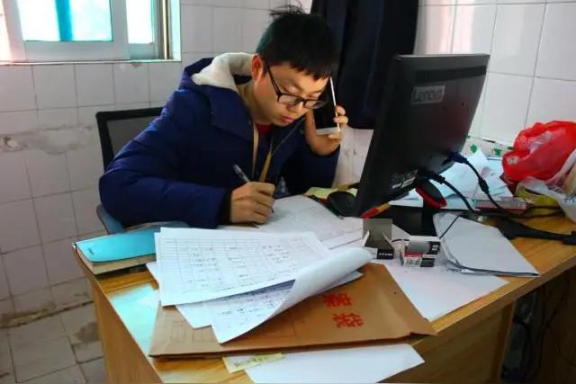 忙是一门学问，闲也是一门学问。人不忙不行，不闲更不行。所以，适度是更优雅的人生。