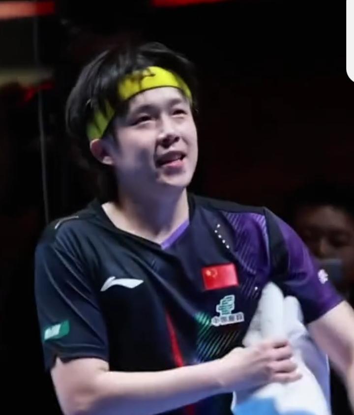 王楚钦击败艾利克斯·勒布伦！
法国权威媒体RMC直言：实在太难了，小勒布伦被王楚