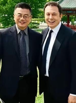 太意外！全球狂傲的马斯克，唯独对这位上海老同学甘拜下风。 

在全球商界里，马斯