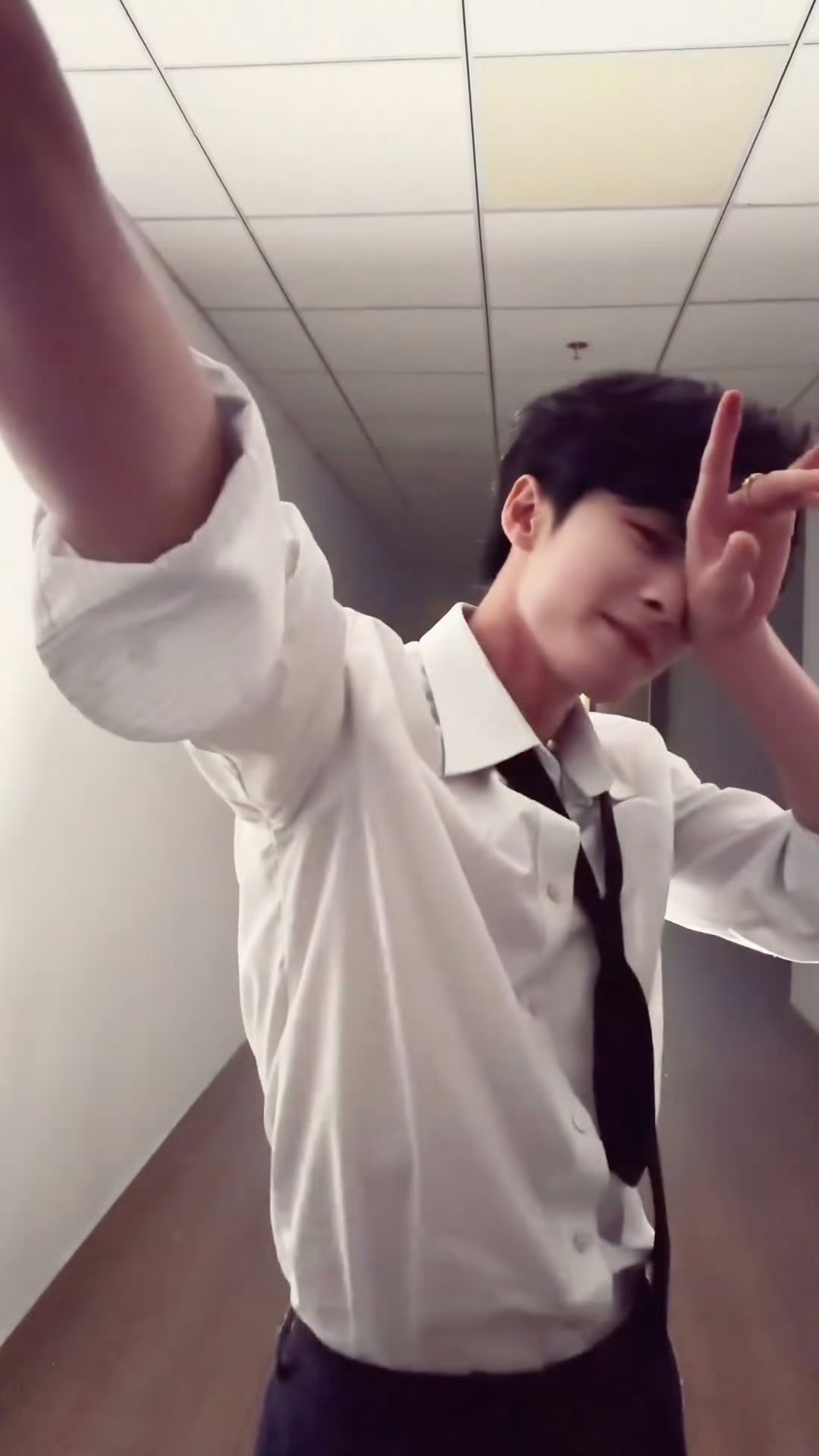 檀健次现炒的第三个吻痕帅爆了！现炒的就是香啊🥵 