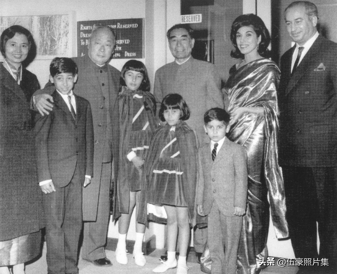 1964年2月21日，周恩来总理和陈毅副总理正在对巴基斯坦进行正式访问，当天晚上
