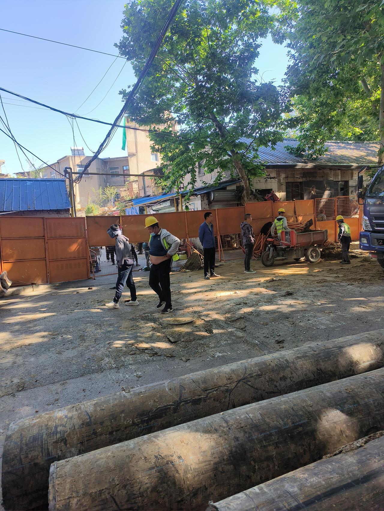 现在田家庵淮河路已修到西段，老新华书店门口段即将竣工，港口一路往西段的淮河路开始