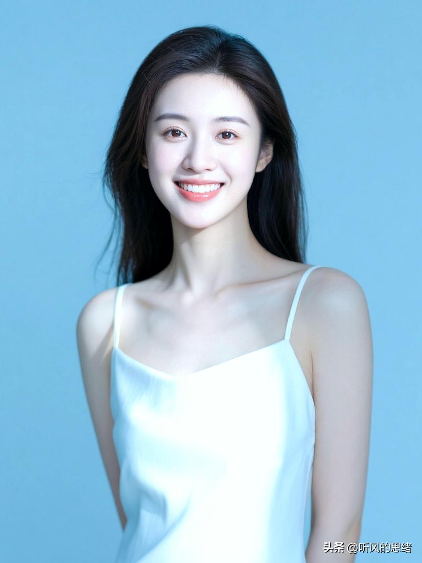若为鲜花，不必去招引，自有蝴蝶飞来；
如是梧桐，无需去呼喊，便有凤凰栖息。