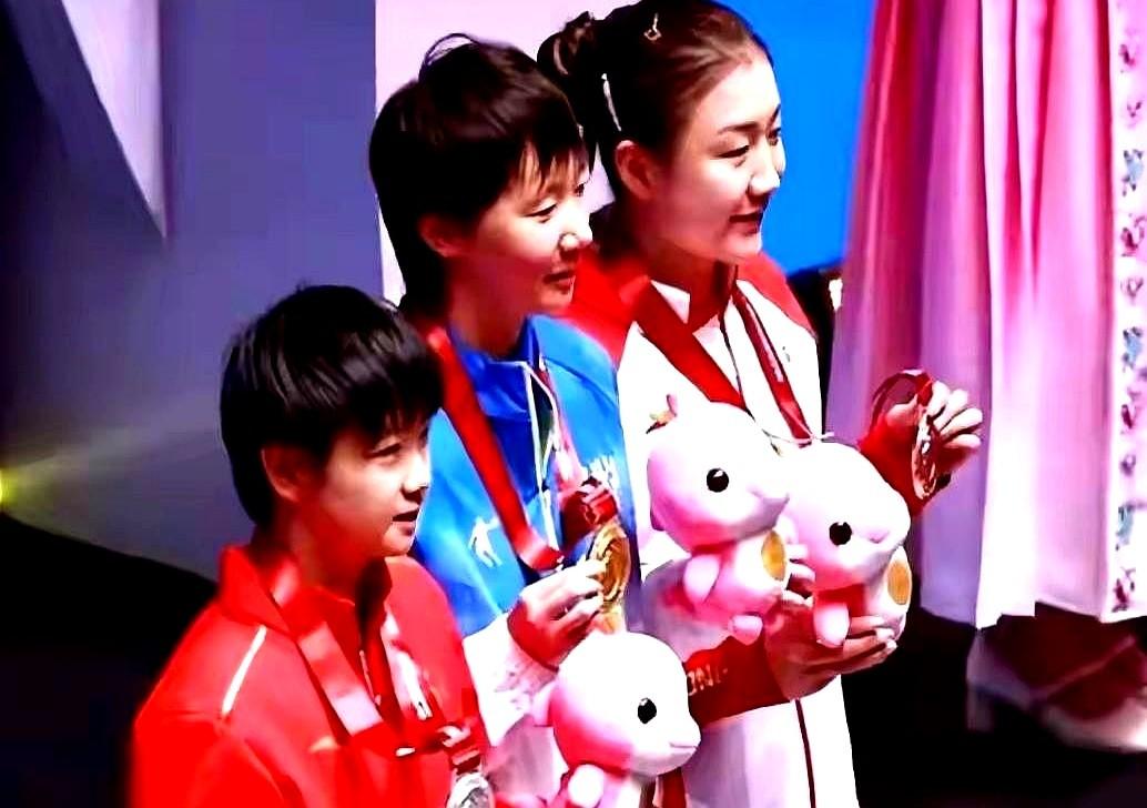 还得是马继华老师，一语道破莎莎输球原因！

全世界都在盯着莎莎研究新招，她却一门