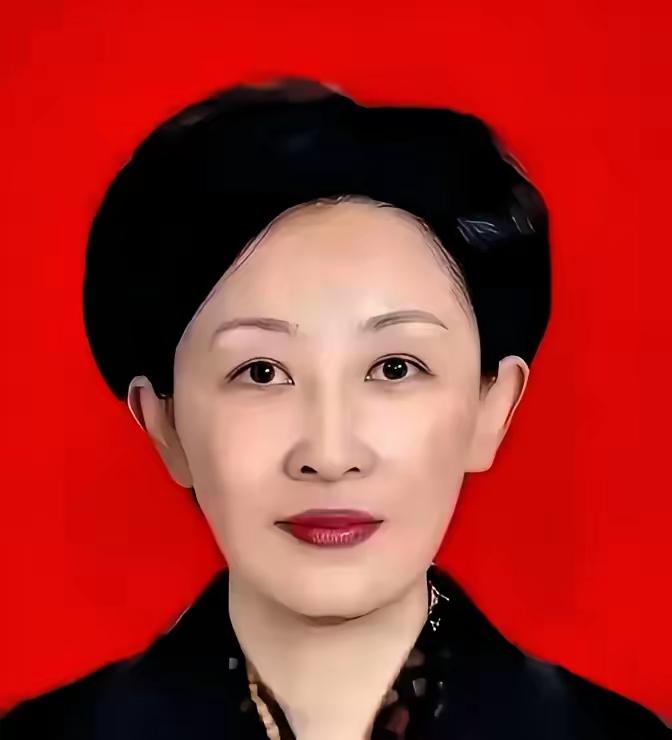 12月3日，菲律宾移民局发布消息，
​拦截一名叫郝某某的中国公民，她正是上了国际