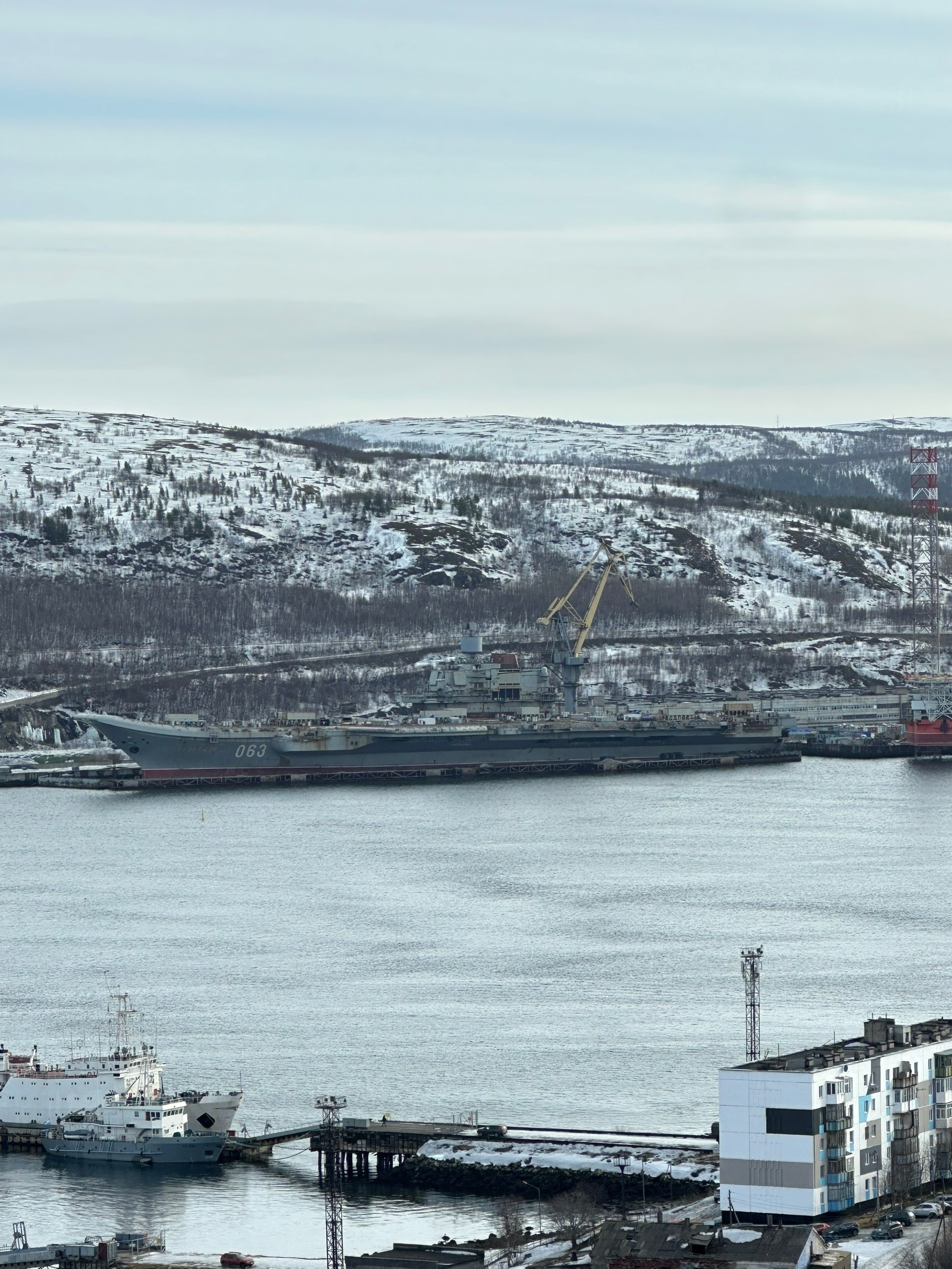 红海军 2026年的三月，在“第35修船厂”（摩尔曼斯克第 35 造船厂，SRZ