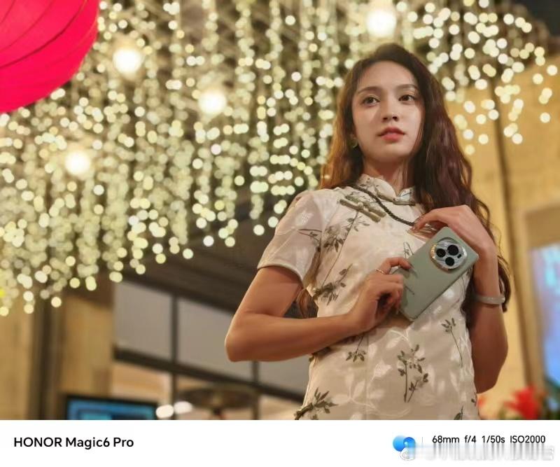 荣耀俱乐部 citywalk上海行引起了现场围观，非常有腔调！荣耀Magic6系