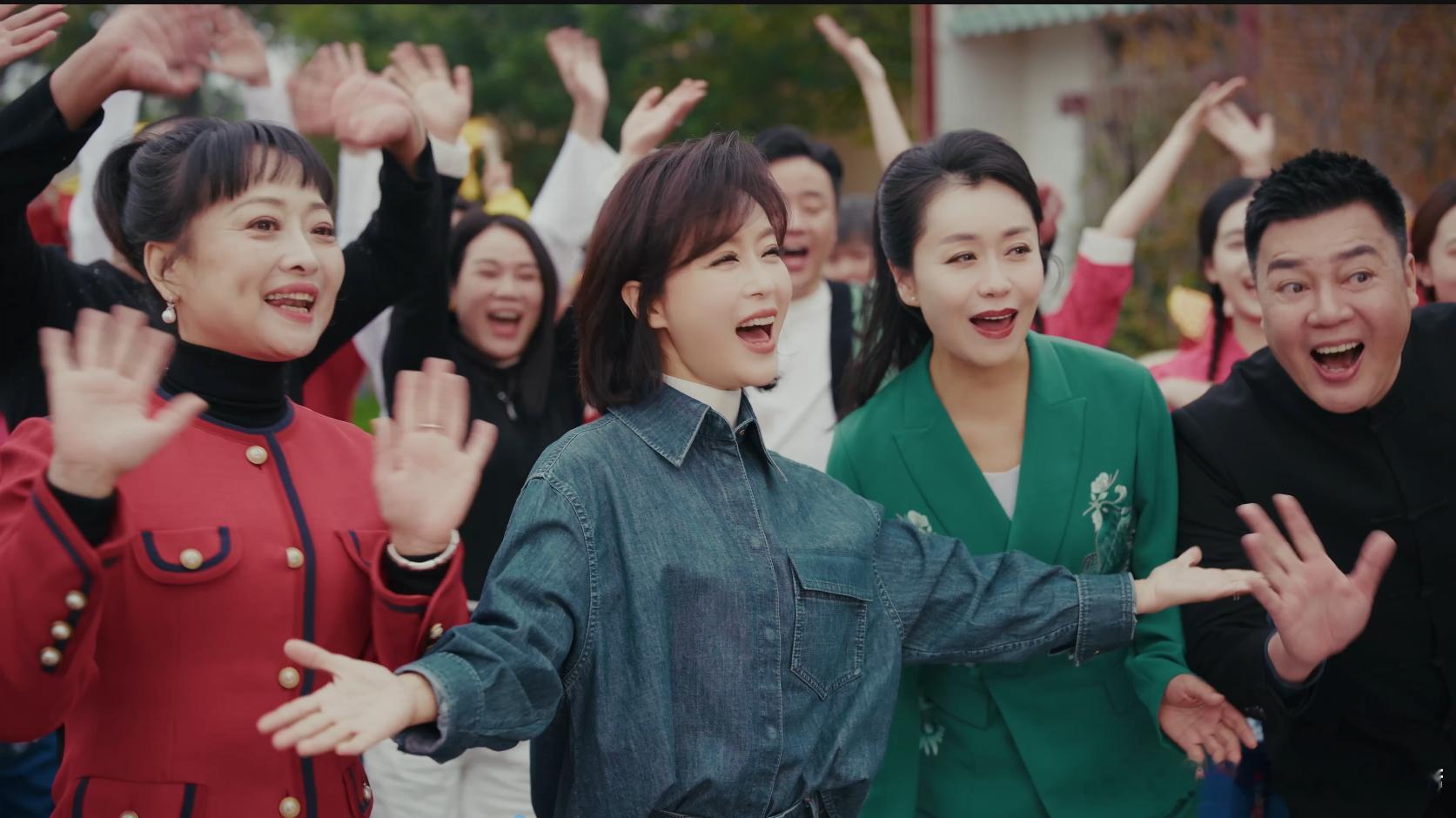 豫剧是山河四省的演唱会皱纹如沟壑，一笑尽欢愉。重阳佳节，《俺村最有戏》倾情开唱，