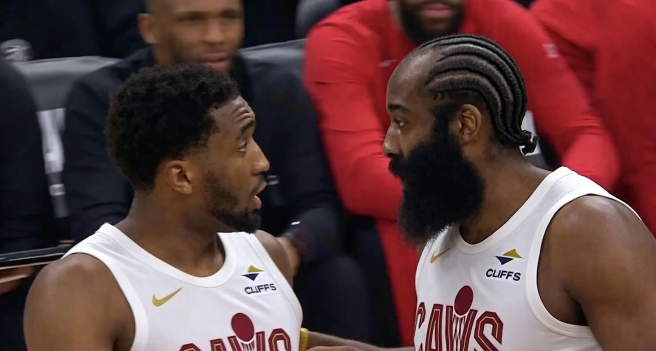 哈登终于硬起来了！
天王山大战，骑士又是开场落后，但哈登终于摆脱了过去5年天王山