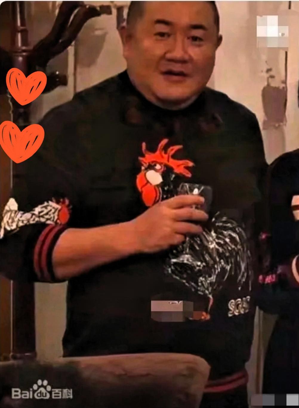 当年孙小果减刑那事儿，云南第一监狱那张审批表，真就是一面照妖镜。19个干部在那儿