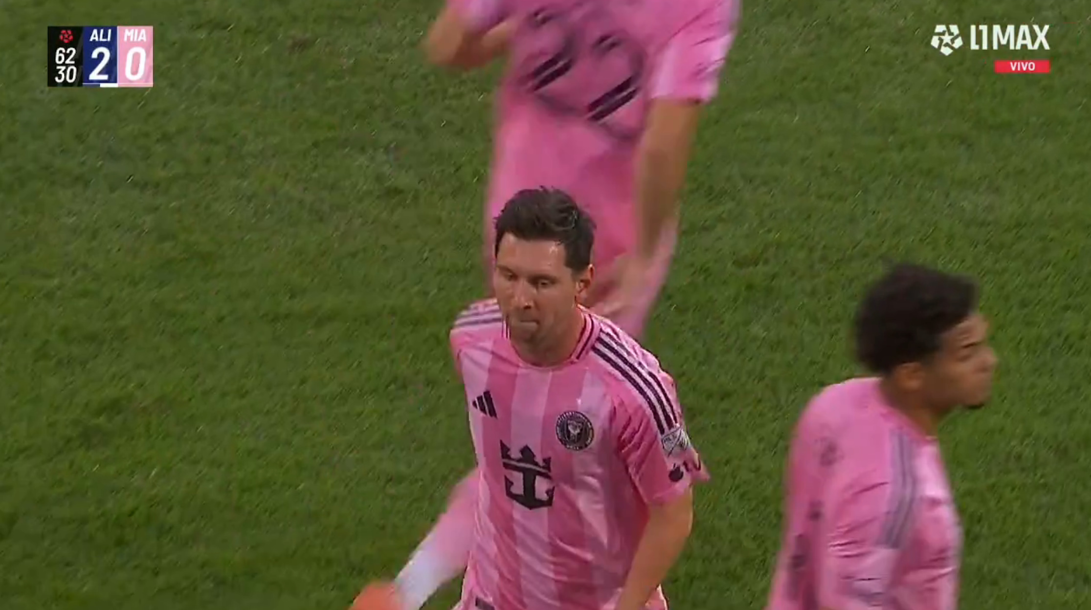 比赛第63分钟，梅西被换下！！利马联盟vs迈阿密国际迈阿密国际