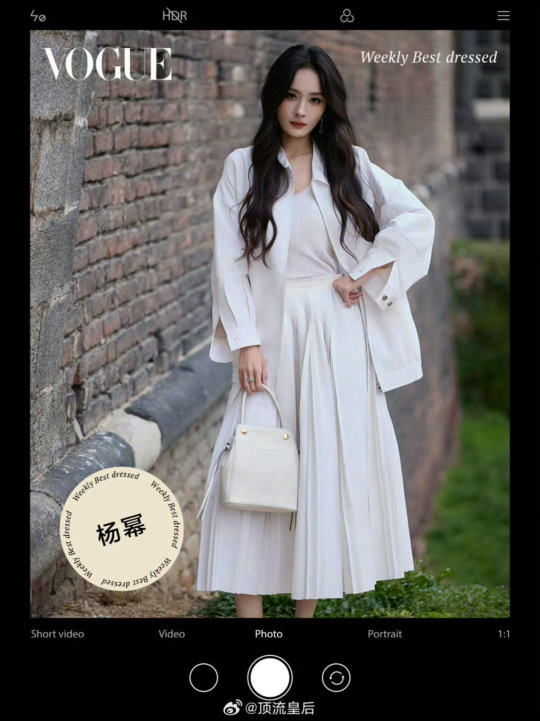 主演电影票房破百亿，出席米兰时装周Prada秋冬女装秀穿搭被评为女星一周最佳，杨