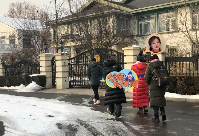 刘晓庆北京玫瑰园的别墅因违建早在半年前就被当地政府通知需要拆除，但是刘晓庆置之不