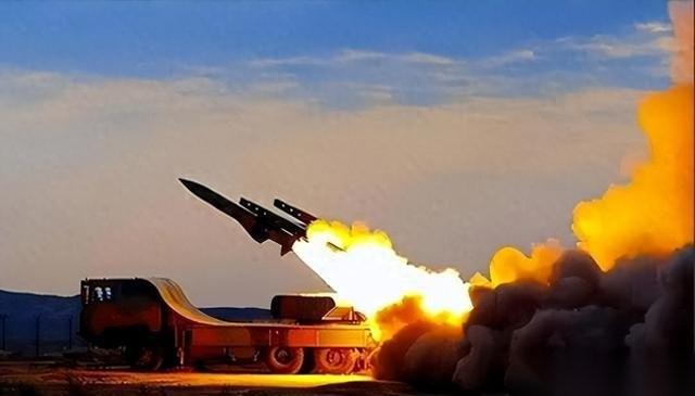 俄罗斯军事专家卡申在接受《军工信使》采访时直言，中国的导弹力量能在交火后的头半个