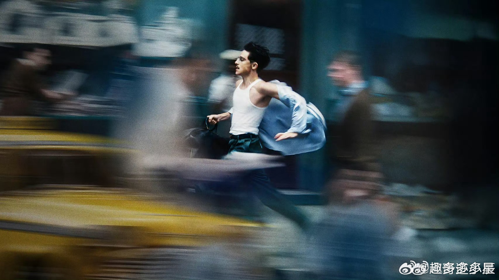 甜茶新片吻戏镜头甜茶新片不分对错只争输赢甜茶在新片里突破好大，赌命一搏的设定高能