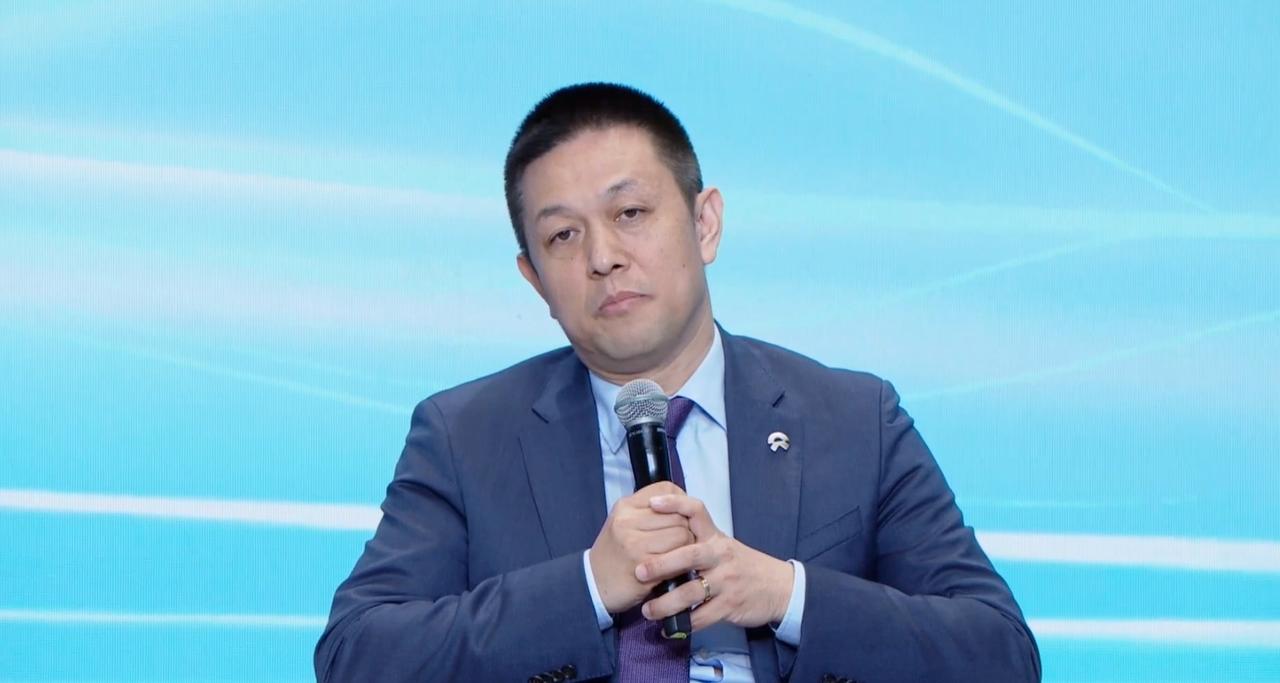 10月21日世界智能网联汽车大会上，李斌一句话把不少车企噎住了：用户不愿意付钱，